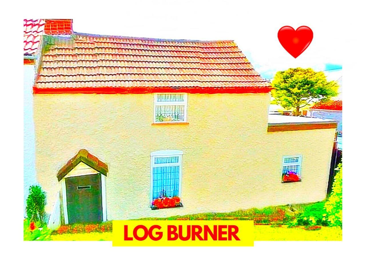 Romantic Lakeside Cottage By The Beach! With Super Cosy Log Burner! The Perfect Escape To Your Home From Home By The Sea! So Relaxing - You Won'T Want To Leave! Pet Friendly! Mablethorpe Extérieur photo