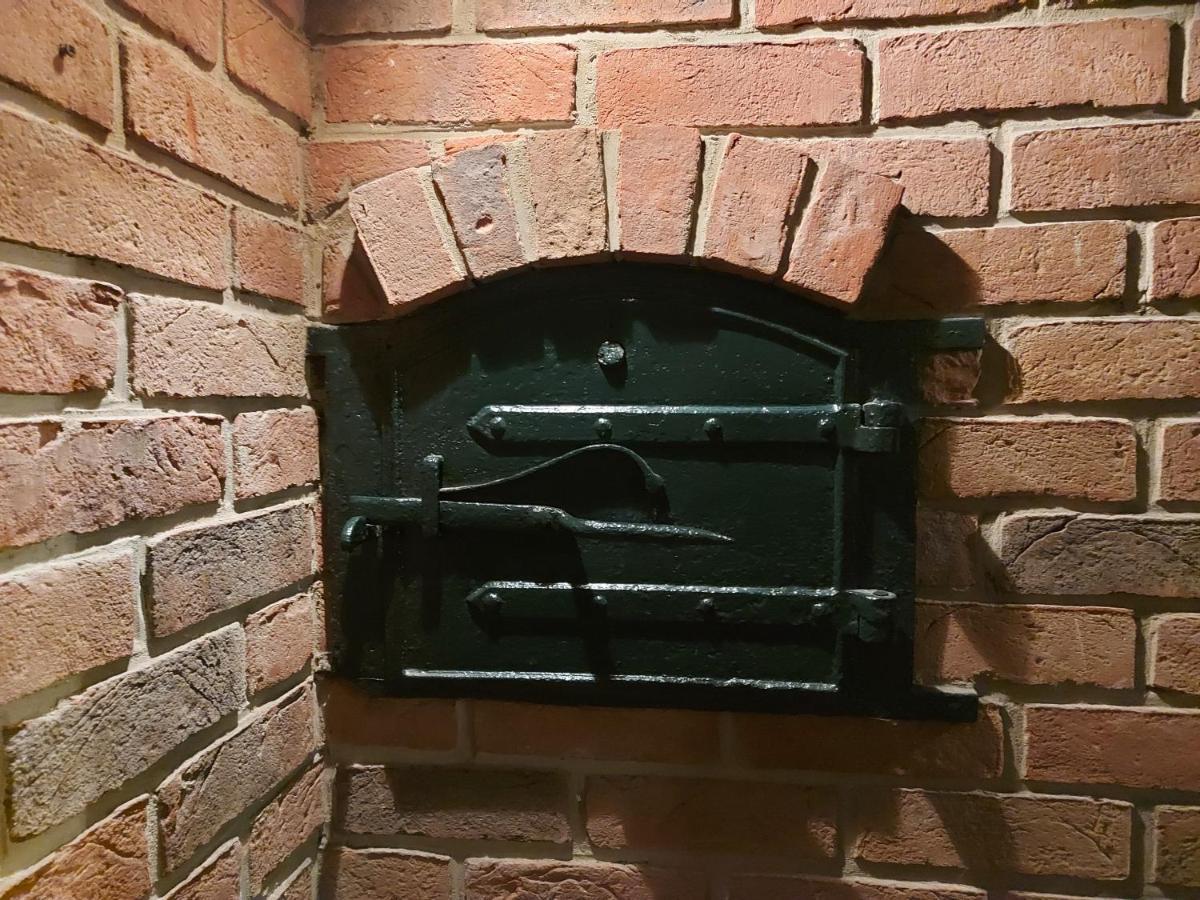 Romantic Lakeside Cottage By The Beach! With Super Cosy Log Burner! The Perfect Escape To Your Home From Home By The Sea! So Relaxing - You Won'T Want To Leave! Pet Friendly! Mablethorpe Extérieur photo